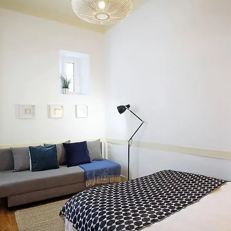 Bh2 Charm In Bohemian Bairro Alto * 4bdr * Old Style Apartamento *