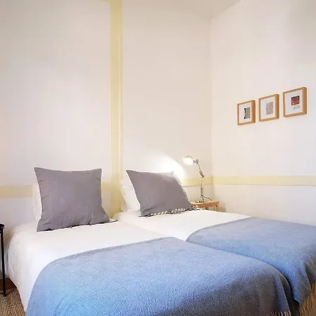 Bh2 Charm In Bohemian Bairro Alto * 4bdr * Old Style * Lisbon