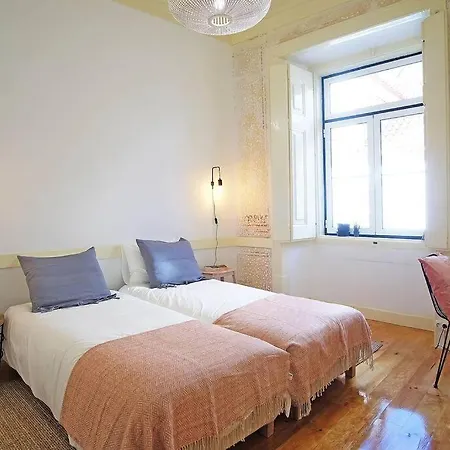 Appartement Bh2 Charm In Bohemian Bairro Alto * 4bdr * Old Style *