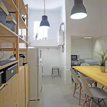 Bh2 Charm In Bohemian Bairro Alto * 4bdr * Old Style * Lisboa